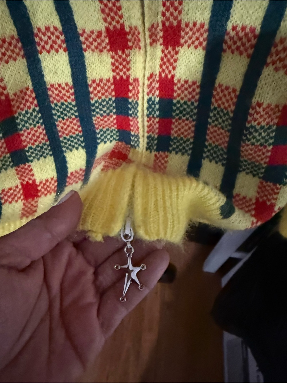 ROMWE Yellow Plaid Hooded Zip Cardigan with Green & Red Details - Picture 3 of 6